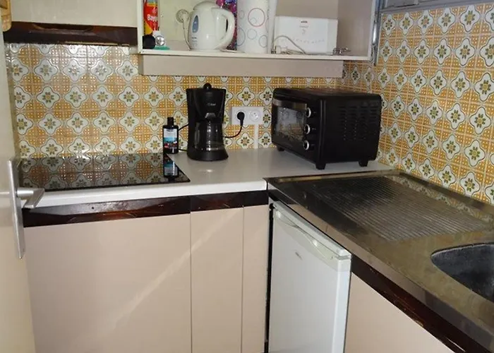 A : Piscine, Proche Port, Plages Et Aeroport, Parking Inclus - Fr-1-335-171 Lejlighed *