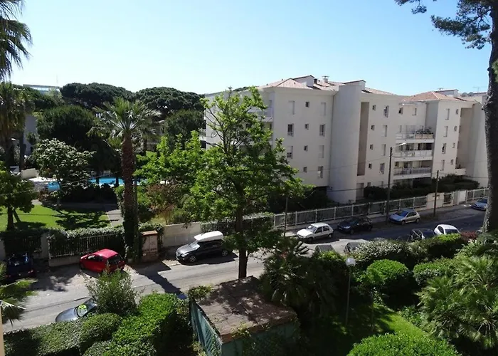 A : Piscine, Proche Port, Plages Et Aeroport, Parking Inclus - Fr-1-335-171 公寓 *